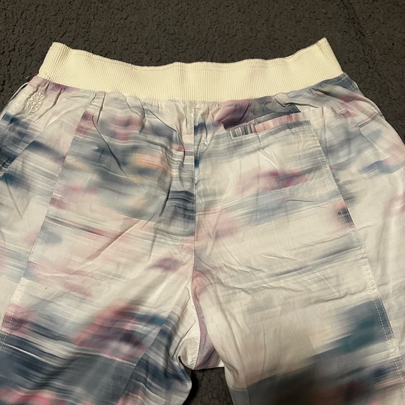 Free People Movement pants and vest set (nwt) size L VEST just SOLD this week - Picture 5 of 9